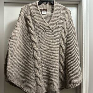 Iperico wool sweater cape poncho made in Italy. One size fits all. Womens Beige